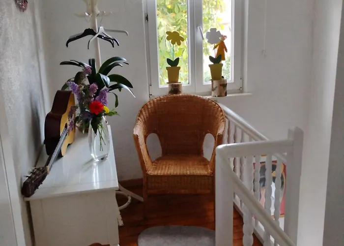 Appartement Le Marronnier, Parking Et Terrasse - Au Calme, Tous Commerces A 150m - Pres De Colmar - Route Des Vins A 100m, Vue Sur Espace Et Montagne