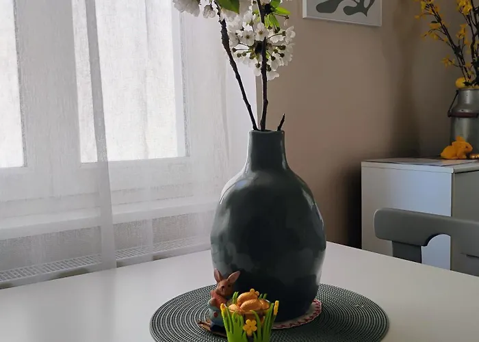 Appartement Le Marronnier, Parking Et Terrasse - Au Calme, Tous Commerces A 150m - Pres De Colmar - Route Des Vins A 100m, Vue Sur Espace Et Montagne *